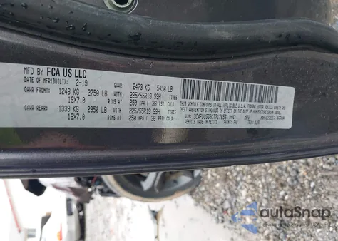 2019 Dodge Journey Crossroad z USA, uszkodzony, nr VIN 3C4PDCGG0KT717656